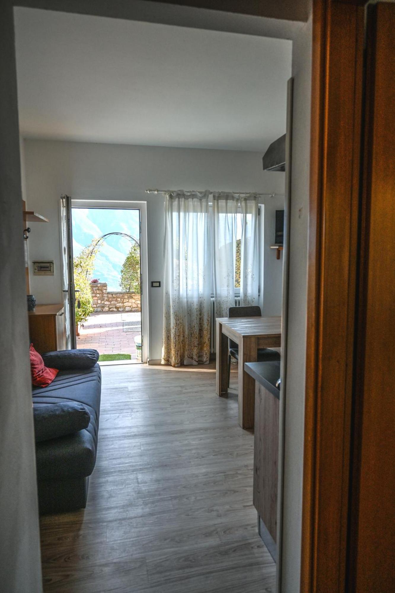Pieve  Casa Elka Residence Lake View And Pool By Garda Domus Mea מראה חיצוני תמונה
